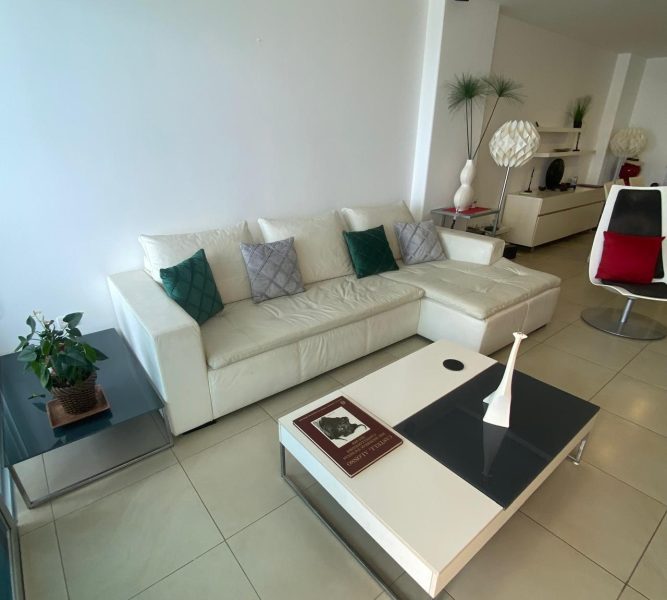 Hermoso y cómodo departamento en primera línea al mar